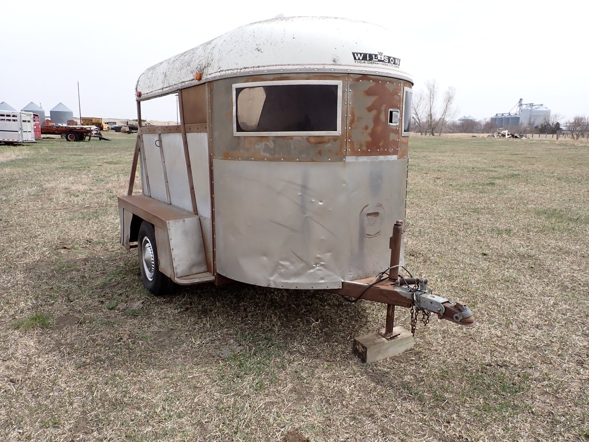 Judge19872's tweet photo. Has anyone seen one of these? Claim it was made by Wilson Trailers, #WilsonTrailers
@Prairiehauler
@silagechopper
https://t.co/17zkGOaEf1 https://t.co/pVhHJMNsF1