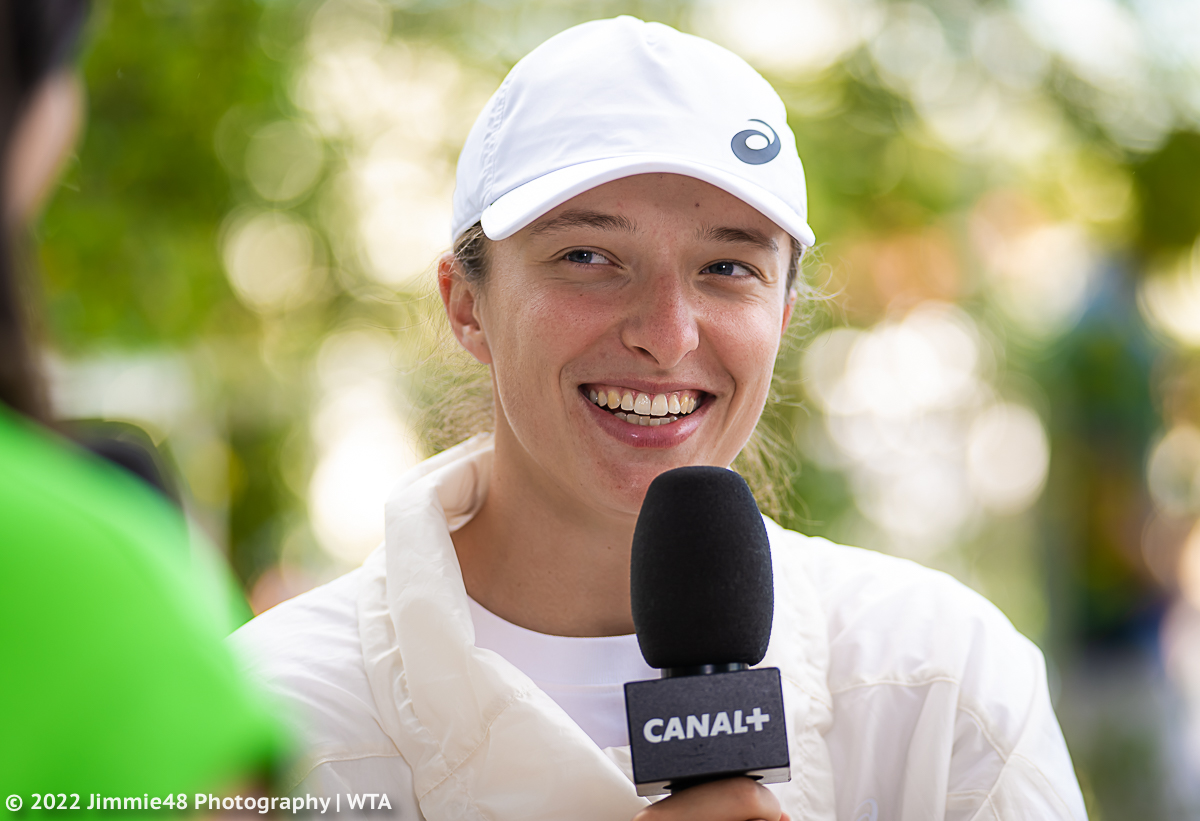 RT @JJlovesTennis: Iga Swiatek during a TV interview in Rome on Monday https://t.co/9acBRuzIRw
