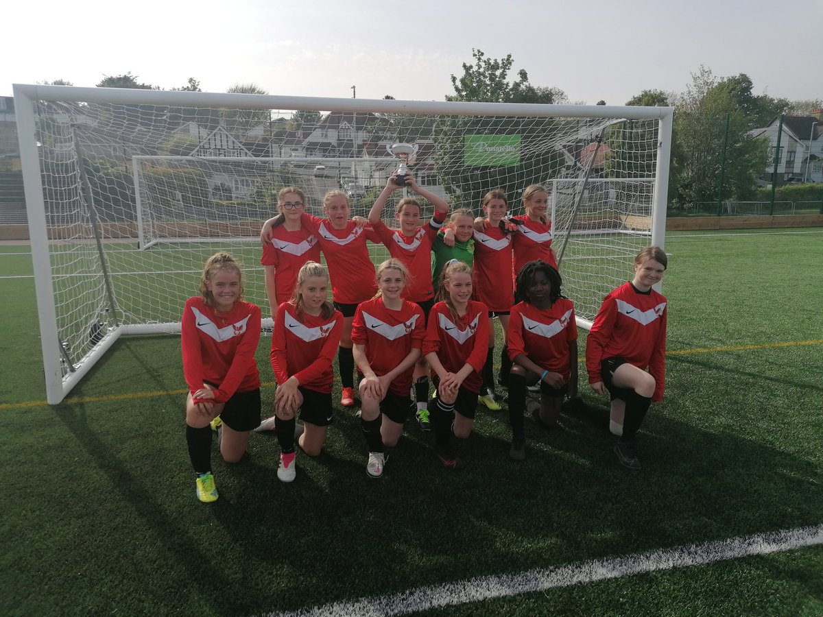 What a start to the week for our year 7 girls, 1 down 1 to go! Fantastic team performance in a 4-0 win vs a strong @BlatchPe team in the @bhdsfa final. On to Thursday now for the @SussexSchoolsFA final at Lancing FC 5pm KO, the girls would love your support! #winners #1down1togo