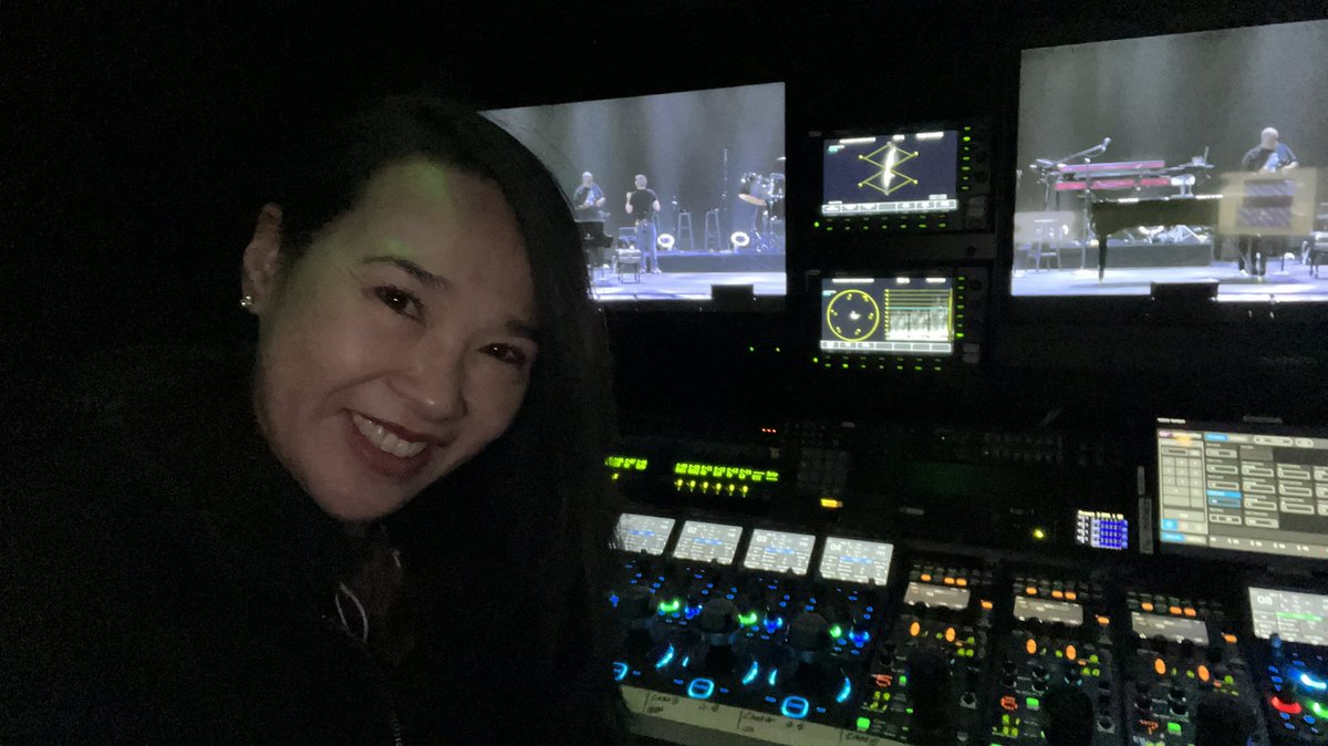 KaLaiWong's tweet photo. Every Gala happens at the same time. Makes juggling this stuff a little difficult. #MayMadness #workingmom #momming #tvstuff #freelanceengineer #makingtv #womenintech #womenengineers #happymonday #morecaffeineplease #hustle #neverstop #letsdothis https://t.co/sTDsBHSgYT