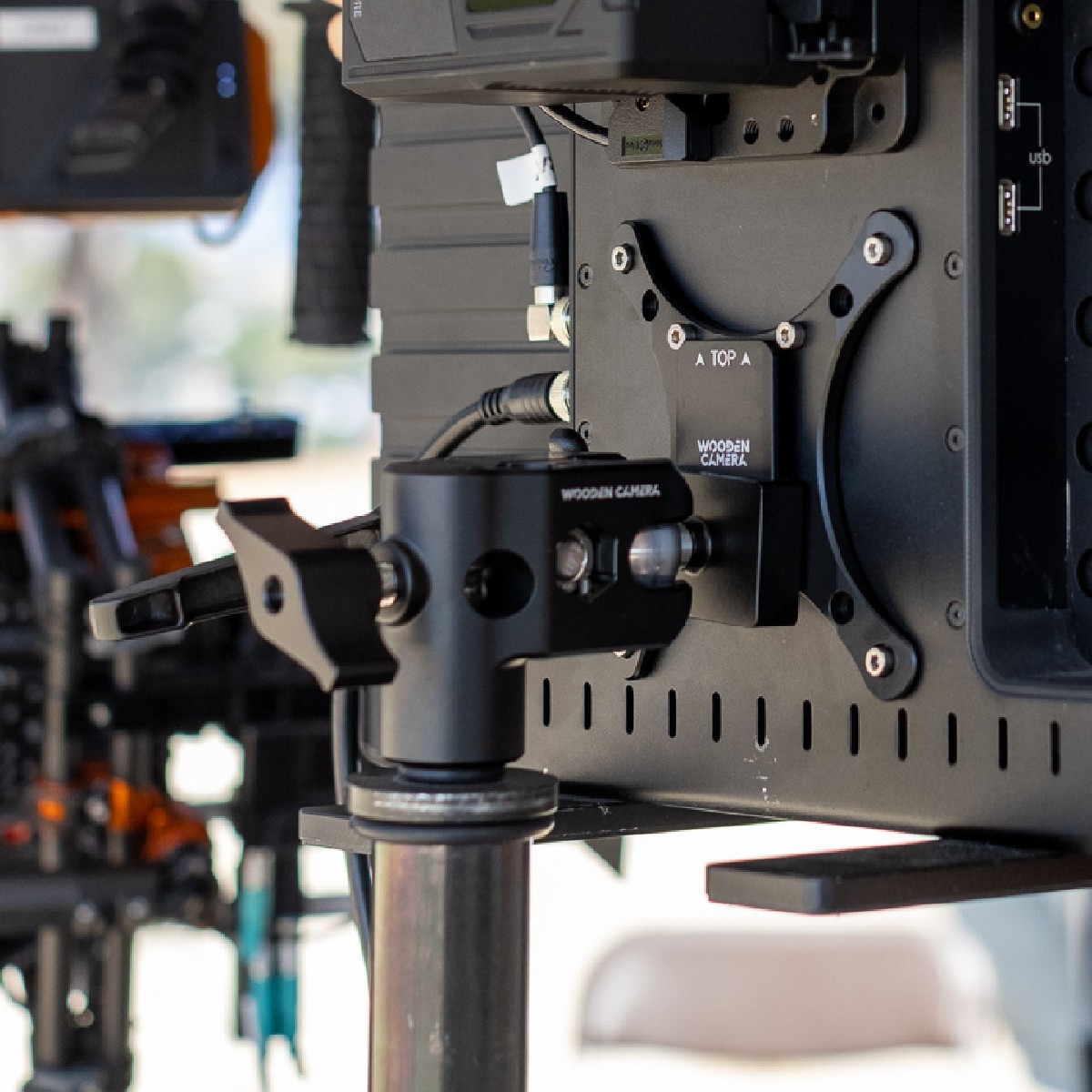 Wooden Camera on Twitter "What makes the Wooden Camera Ultra QR Articulating Monitor Mount a