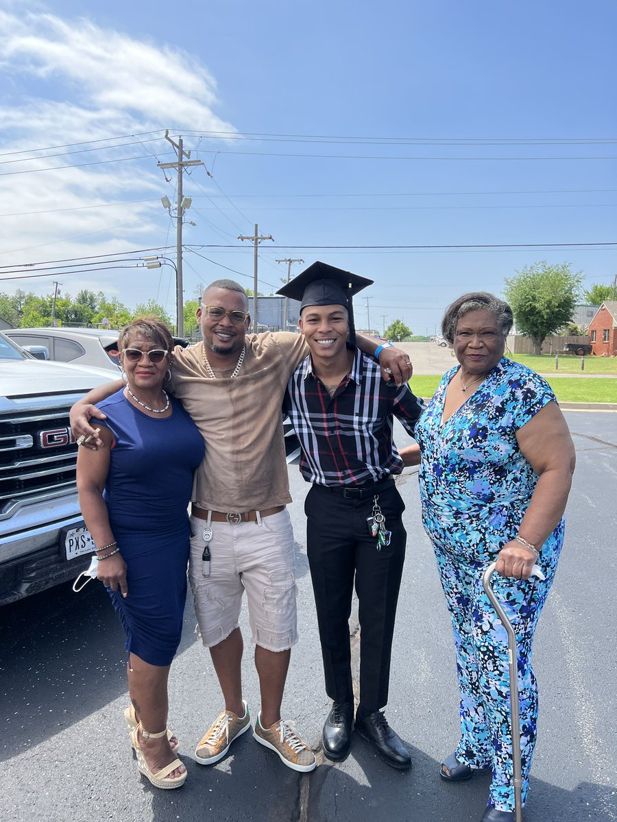 marcusdtc's tweet photo. DEGREED 🍾🕺🏽 #FREETHEGUYS https://t.co/TFuWzqTWUu