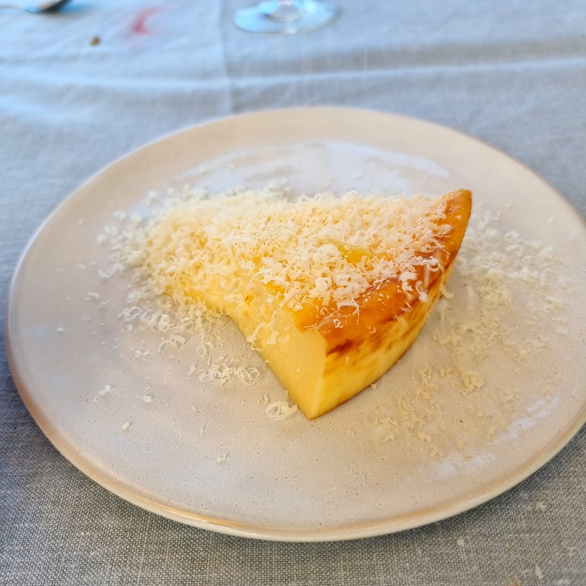 sitioparapostre's tweet photo. Y de postre que os parece una tarta de queso manchego?
#QuesoQueso
#CanDomo @canitasmaite @GrupoCanitas https://t.co/AzfzW6Emg6