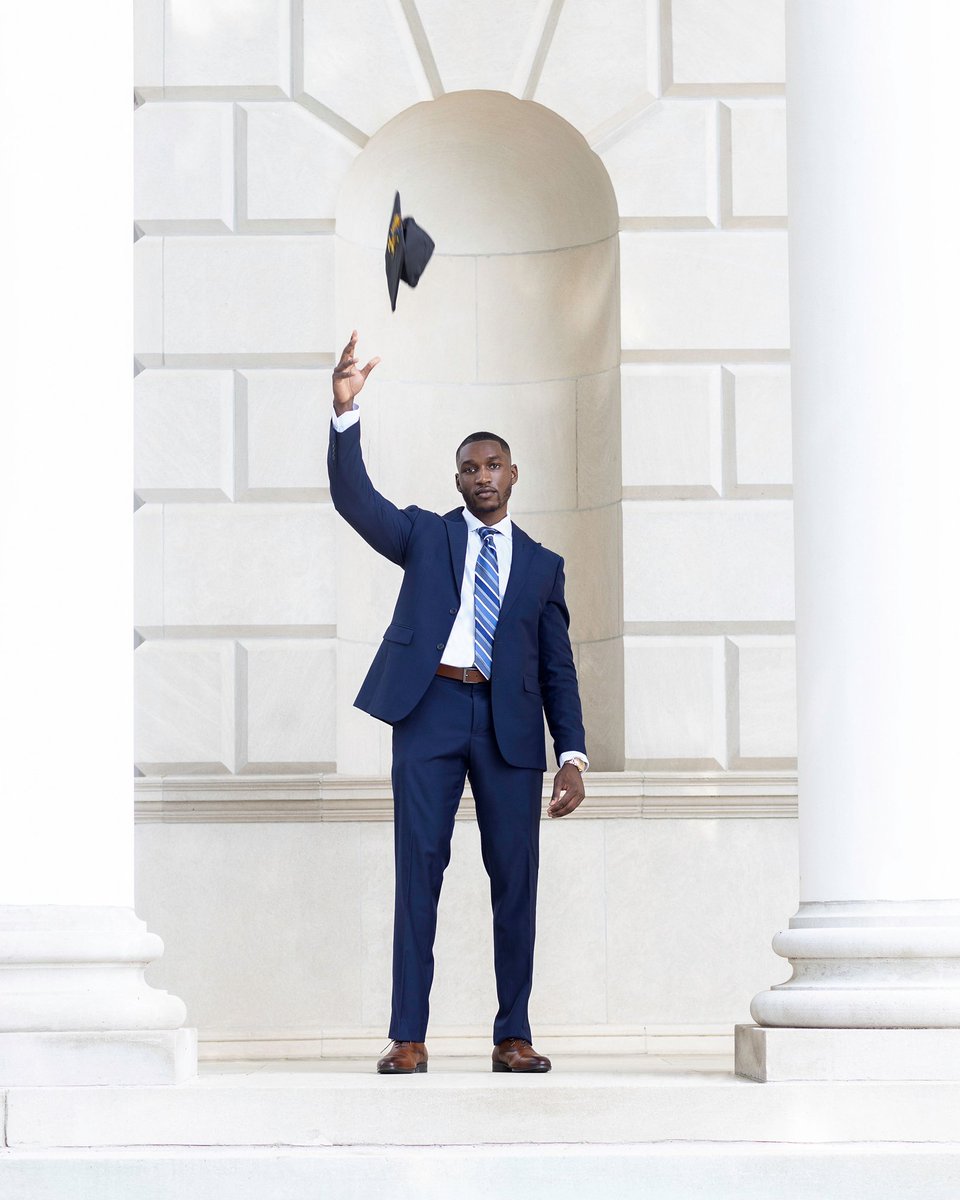 1804zac's tweet photo. Undergrad ✌🏾 #Emory22 https://t.co/golbtB5eSu