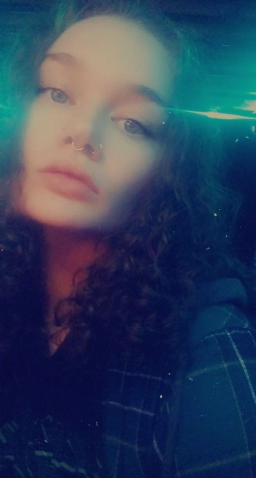 MykieFoxx's tweet photo. #selfiedump #newtotwitter #selfie #headshot #inspiringmodel #model #modeling #curlyhair https://t.co/TGpBYMIbUc