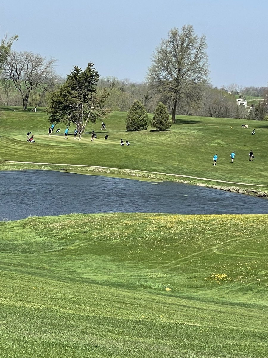 GolfSwv's tweet photo. Scrimmage with SWV, EU, NV.  A little windy but lots of sun https://t.co/e3ZQEFfieV