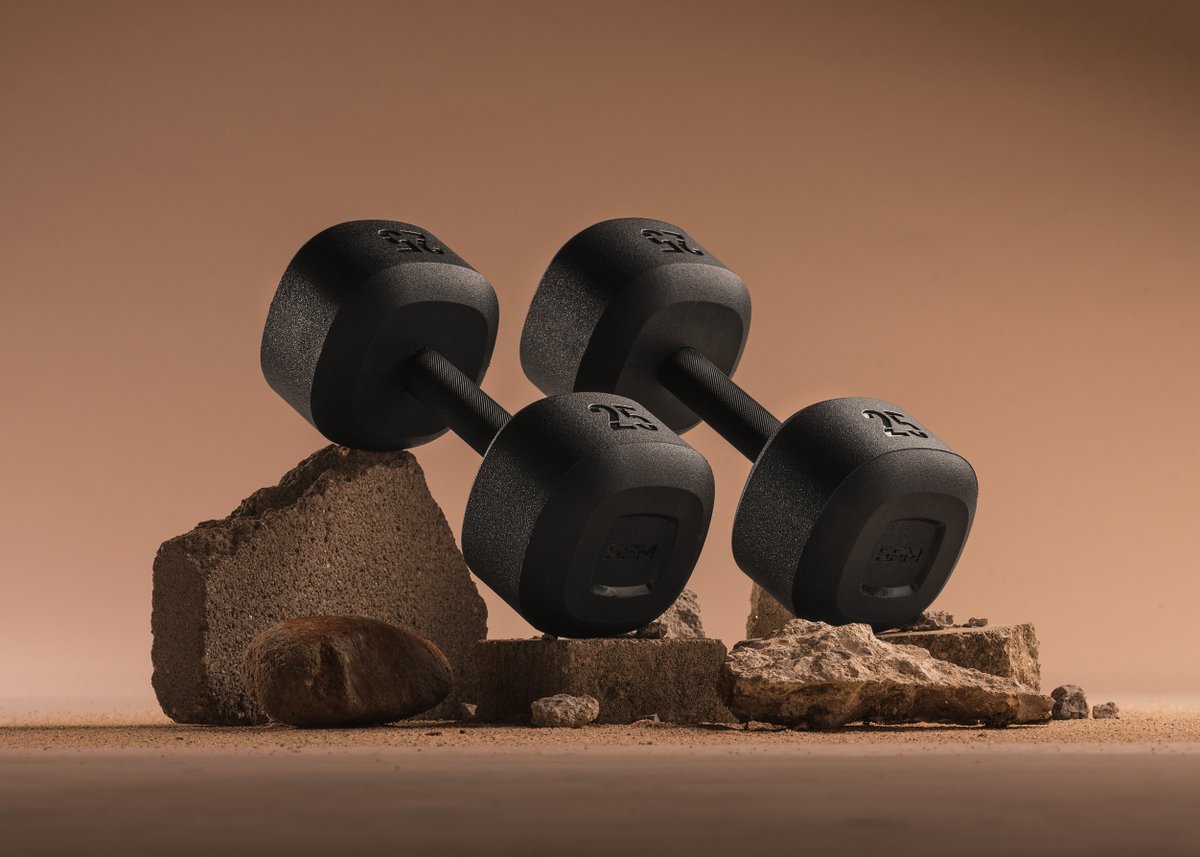 GET A GRIP // The Atom dumbbells feature premium 28.5mm barbell-standard knurled handles in armor black cerakote. 

#rpmatom #strengthdelivered #groundedbypurpose #dumbbells