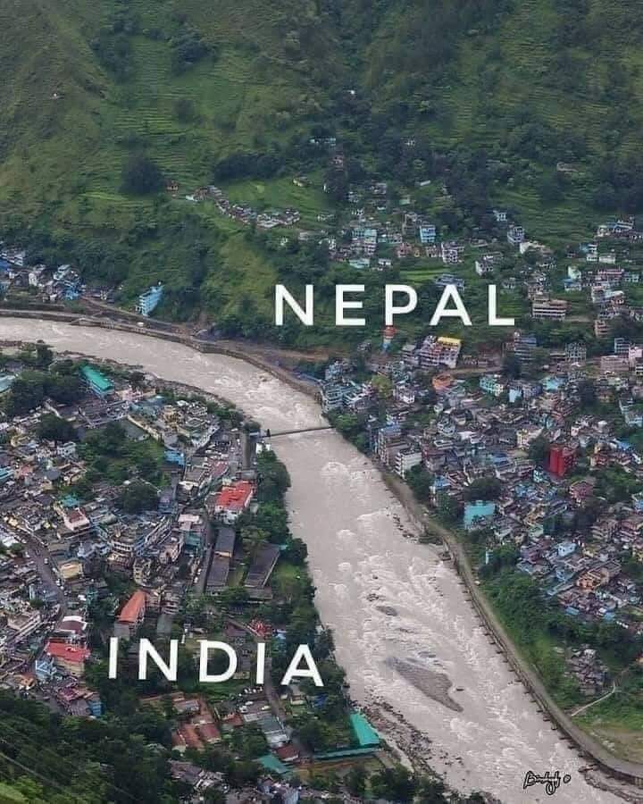 limifi31's tweet photo. @GilberdykeRocks as rivers are the topic this term. I found these great pictures on the Nature Chronicles page on fb to show Lyra how rivers can be natural borders to seperate countries. https://t.co/NUqDwL3hsn