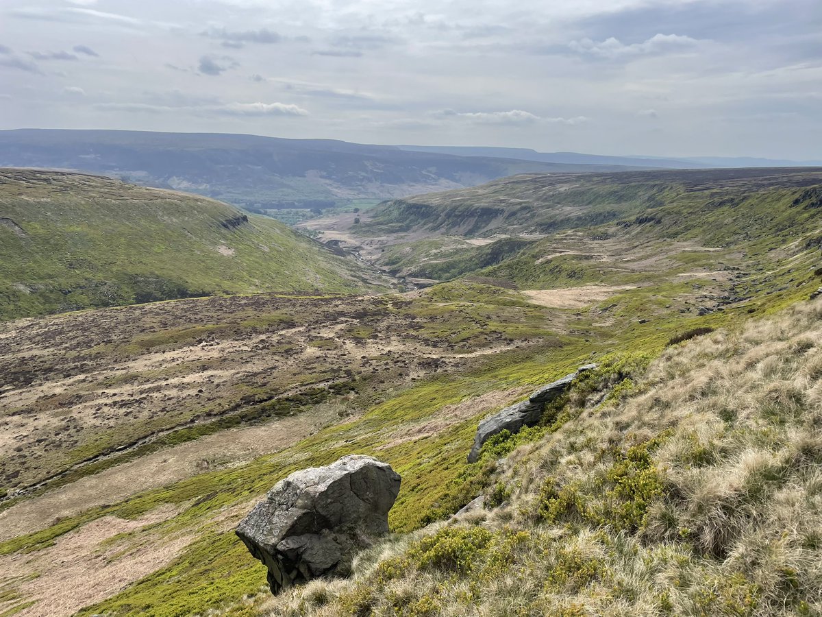 BritainsHigh's tweet photo. 33/47 Black Chew Head, Greater Manchester, 542m. #Manchester #pennineway #walking https://t.co/lGOTlhxYS3