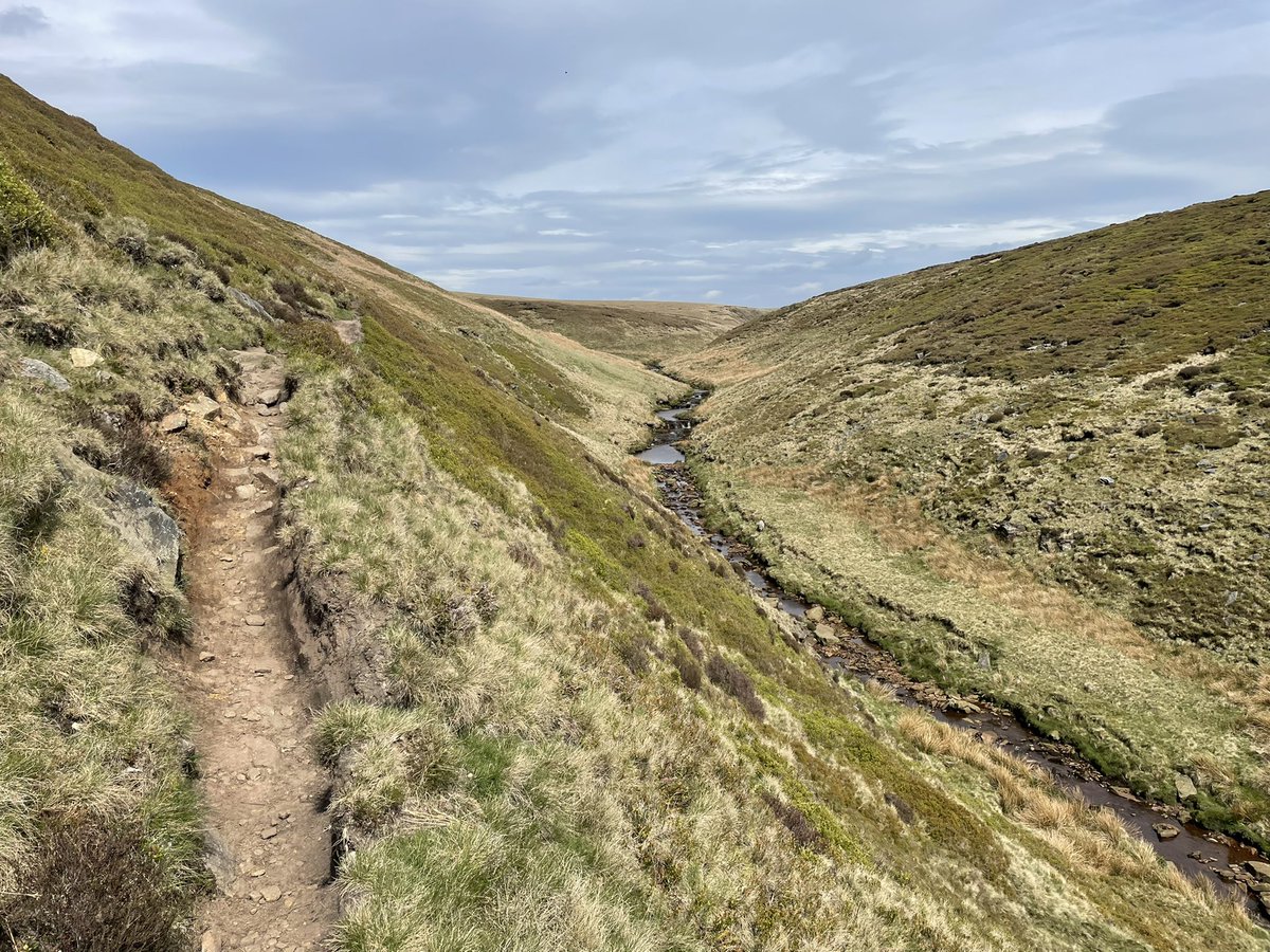 BritainsHigh's tweet photo. 33/47 Black Chew Head, Greater Manchester, 542m. #Manchester #pennineway #walking https://t.co/lGOTlhxYS3