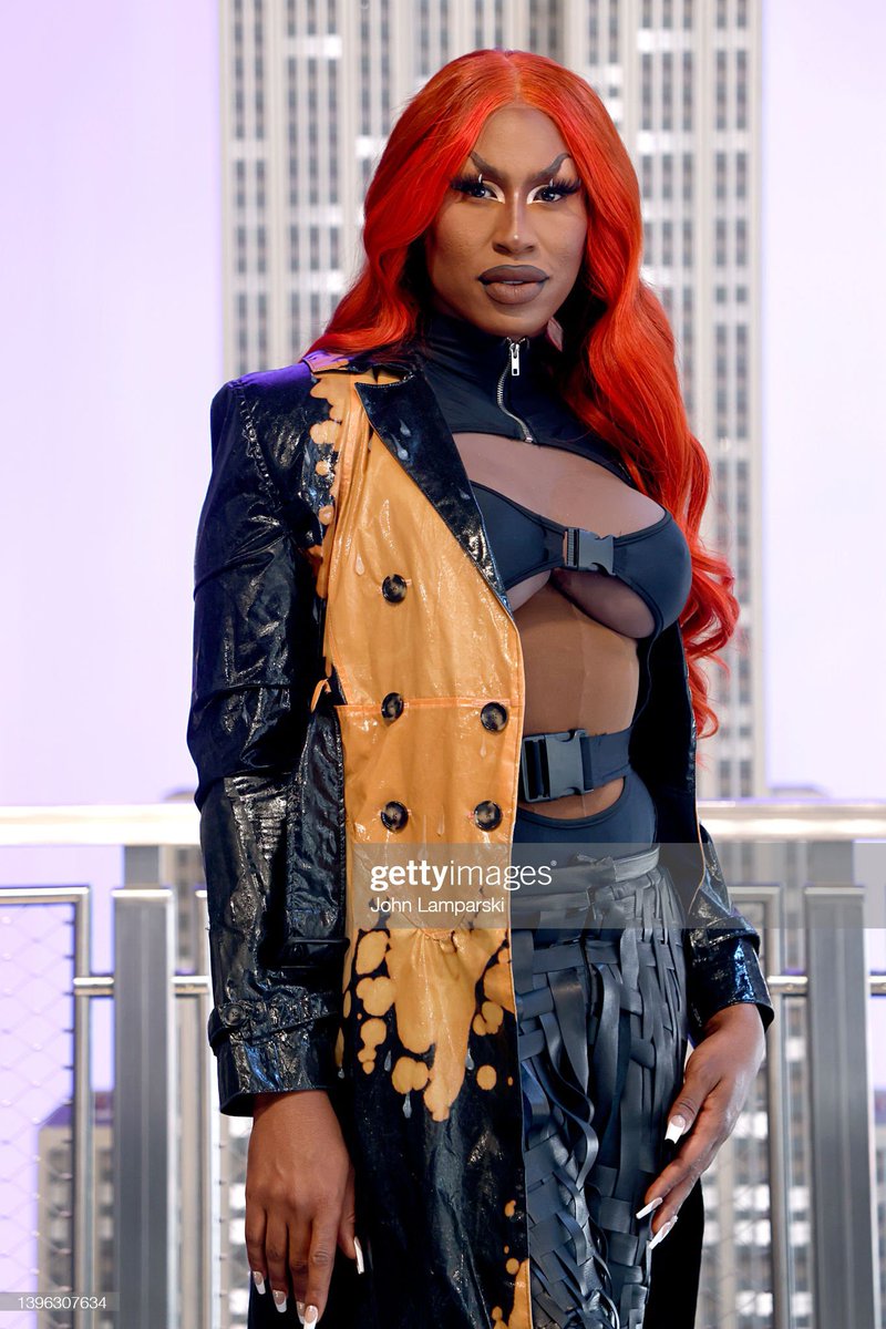 heymissakeria_'s tweet photo. no because who’s doing it like them??! #DragRace https://t.co/piLCGE0UDv