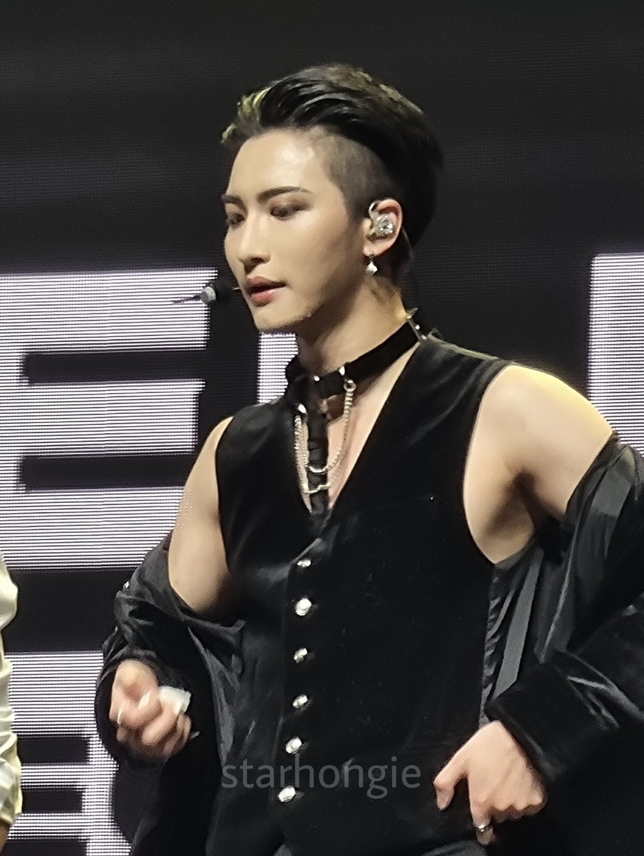 Seonghwa karar kılmış bu gece 
#ATEEZ 
 #ATEEZinBerlin_D2