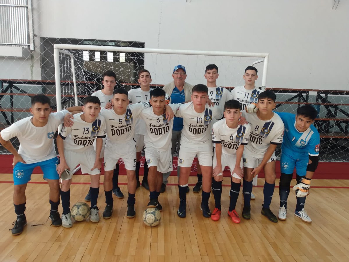 LynchFutsal's tweet photo. ⚽ EMPATAMOS 0 a 0

#NacionalDeClubes
#misiones 🏆 #SomosSocialLynch 🇪🇪
#Competimos 💪

🕗 A las 19 hs jugamos de nuevo
👕 vs Regatas de Mendoza 
📲 Se ve en VIVO por el IG del club https://t.co/d6hvGylkA9