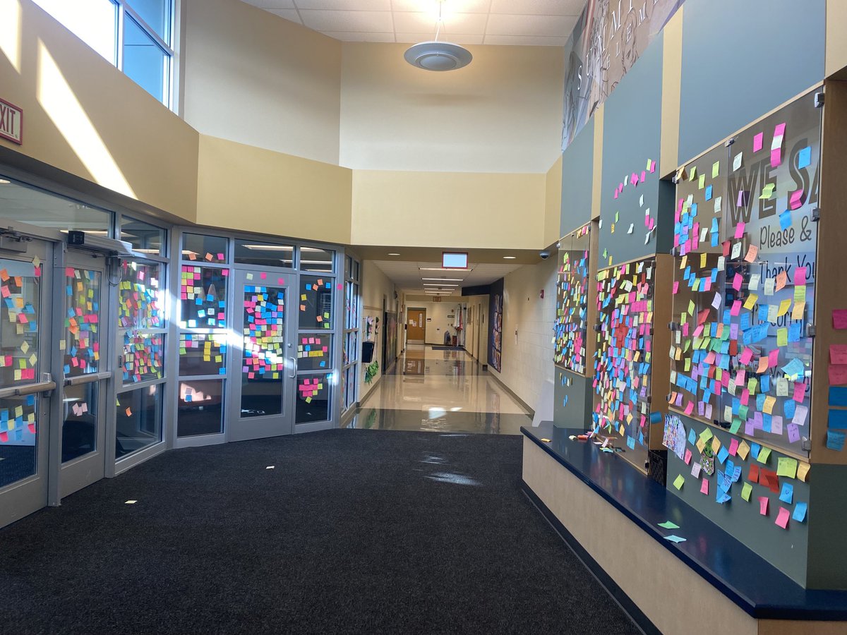 Shadow_SPE's tweet image. Our kids threw kindness around like confetti with sweet notes to staff, thank you SPE PTA for making our staff feel so appreciated last week!