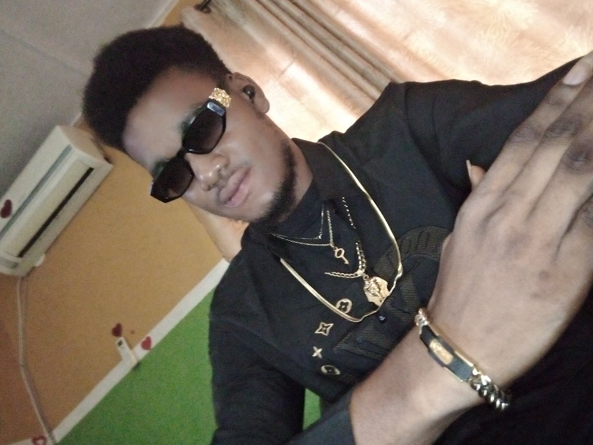 Kcino10's tweet photo. My hope, my trust nd my faith, just focusing on God,,am fearless,,.....I think am da finest.....cool dude 💯 https://t.co/MftNqxf2Qj
