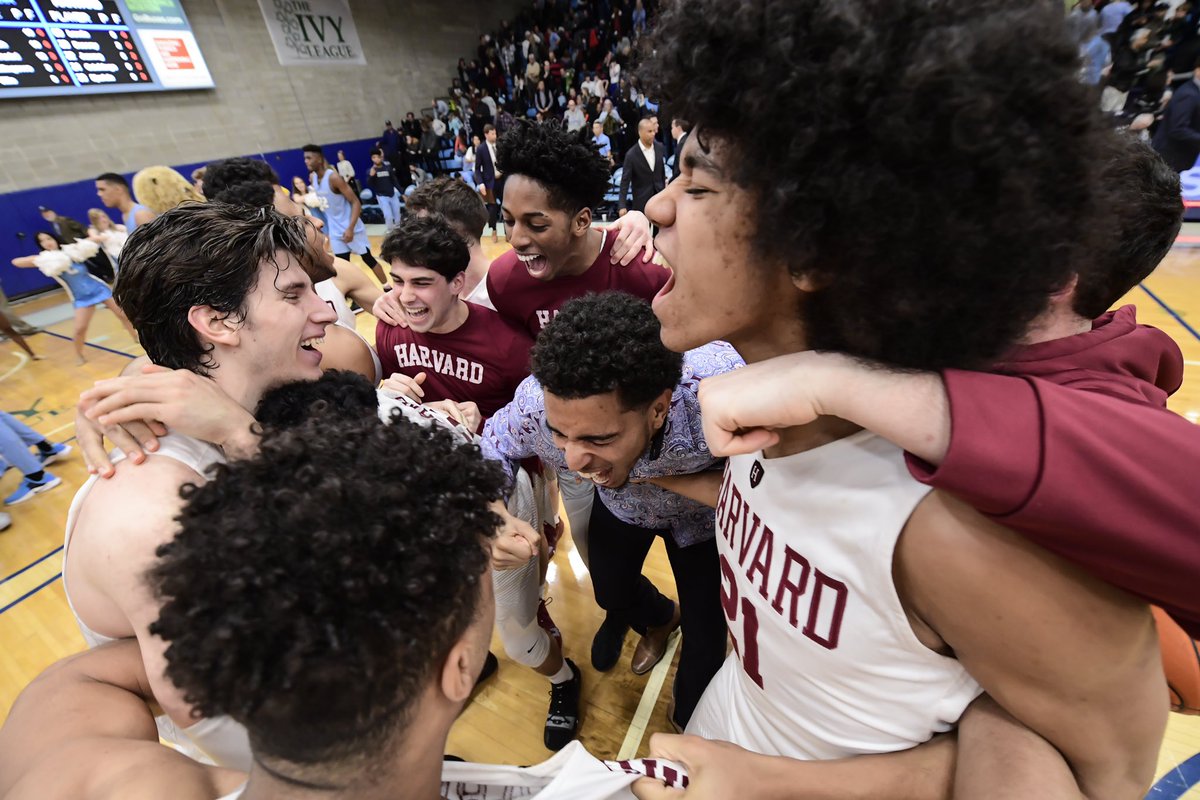 Congratulations to @mforbes25_ on his commitment to Saint Mary’s. Mason has been a first-class representative of our program. A recent winner of the @hathleticsbva “Social Action Award,” he will continue to “Do Well and Do Good” on and off the court moving forward! #OneCrimson