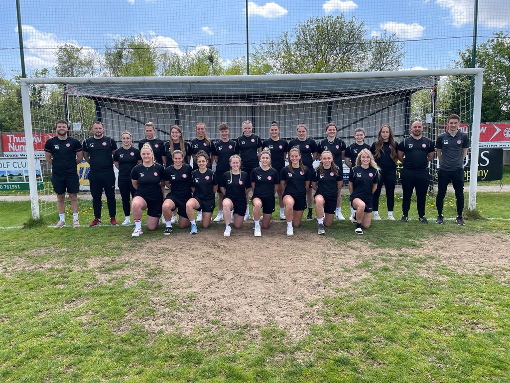 WymondhamWomen's tweet photo. 𝗦𝗤𝗨𝗔𝗗 💪🏼 

#UpTheTown ❤️🖤💜🖤
#DoubleChampions 🏆🏆 https://t.co/xPwIHeiXD0