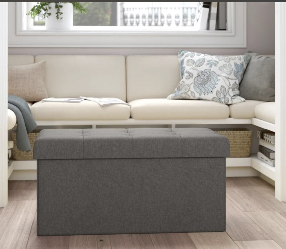 HEssentia's tweet image. Ottoman multifunctional storage box. Multifunctional storage stool, medicine box, toys, books,sundries.
High-quality materials, durable and dirty, really wear-resistant, long service life, strong waterproof. 22,000 naira only