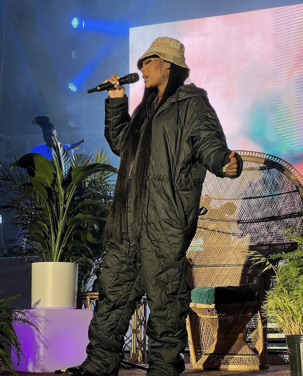 malia dishon tweet media