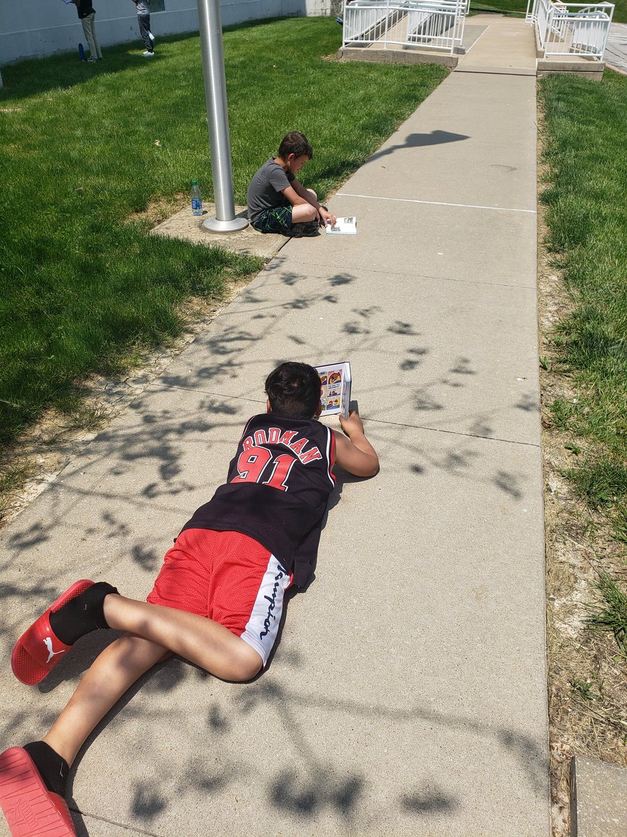 Belair_Library's tweet photo. Taking advantage of the beautiful weather today with some outdoor reading. #jcwestelem https://t.co/3eZxWxaWLs