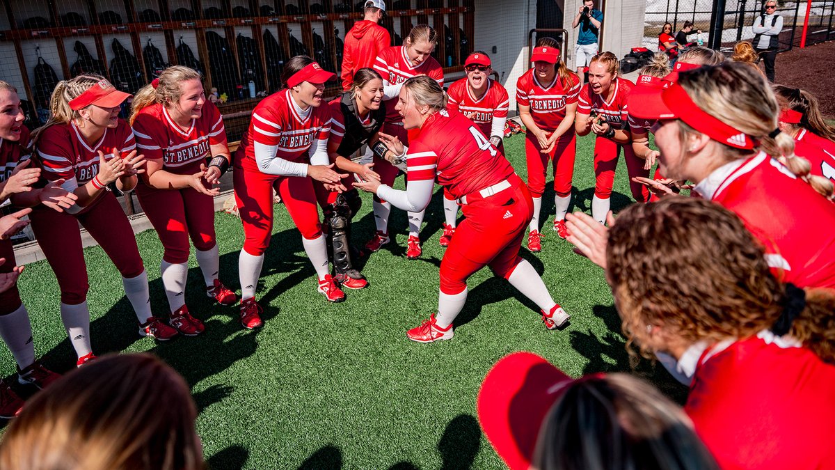 CSB_Athletics's tweet photo. The @CSBSoftball team earned its fifth bid to nationals in program history - and for the first time it gets to host! The Bennies welcome Wartburg, Ill. Wesleyan and Neb. Wesleyan May 13-15 for the four-team, double elimination regional! #BennieNation https://t.co/49OpjLOh9u https://t.co/cFafFcfWoi