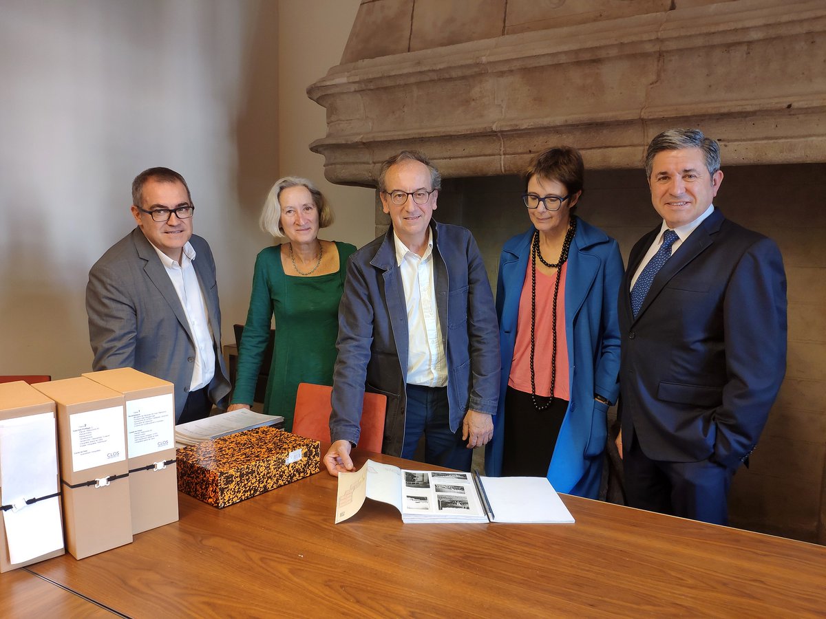 AmicsMuseusDali's tweet photo. ACTUALITAT L’arquitecte Oriol Clos dona el fons documental de la museïtzació de les cases-museu #SalvadorDali de Púbol i Portlligat #Pubol #Cadaques #Figueres
https://t.co/soqHb88Edv https://t.co/RAwrAsgi5v