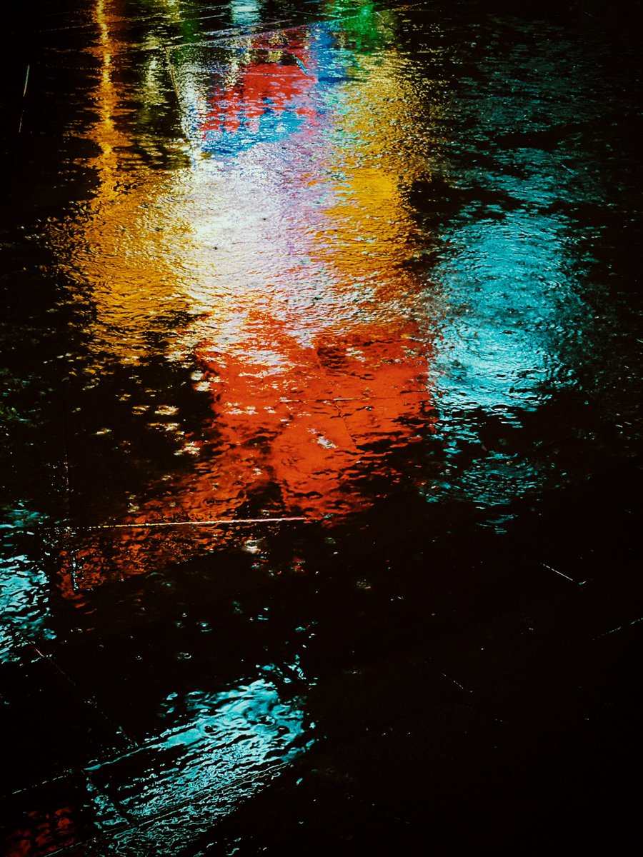 Fayefffan's tweet photo. 雨夜随手拍

#photography #photo https://t.co/02pwESVr50