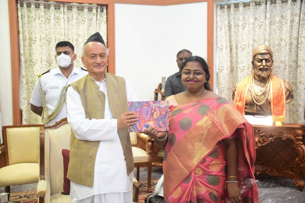 BMS_since1947's tweet photo. Today's auspicious ceremony was  attended by the Chief Postmaster General Maharashtra Circle Veena Srinivas, the Postmaster General Mumbai region Swati Pandey and The BMS Patrons V SParthasarathy , M V Kini and Puspita Chattopadhy. @IndiaPostOffice @Partha_vs @BirlaEdutech https://t.co/x8IIoYKBFf