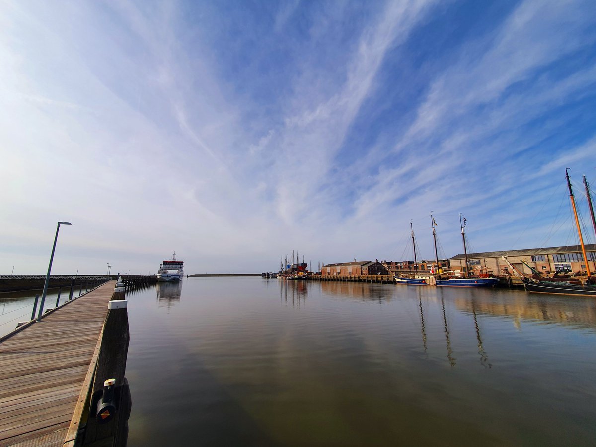 ArjaKastelein's tweet photo. #waddenzee #waddenkool #duiven #bootjes #nieuwewillemshaven https://t.co/lbtKgneHq0