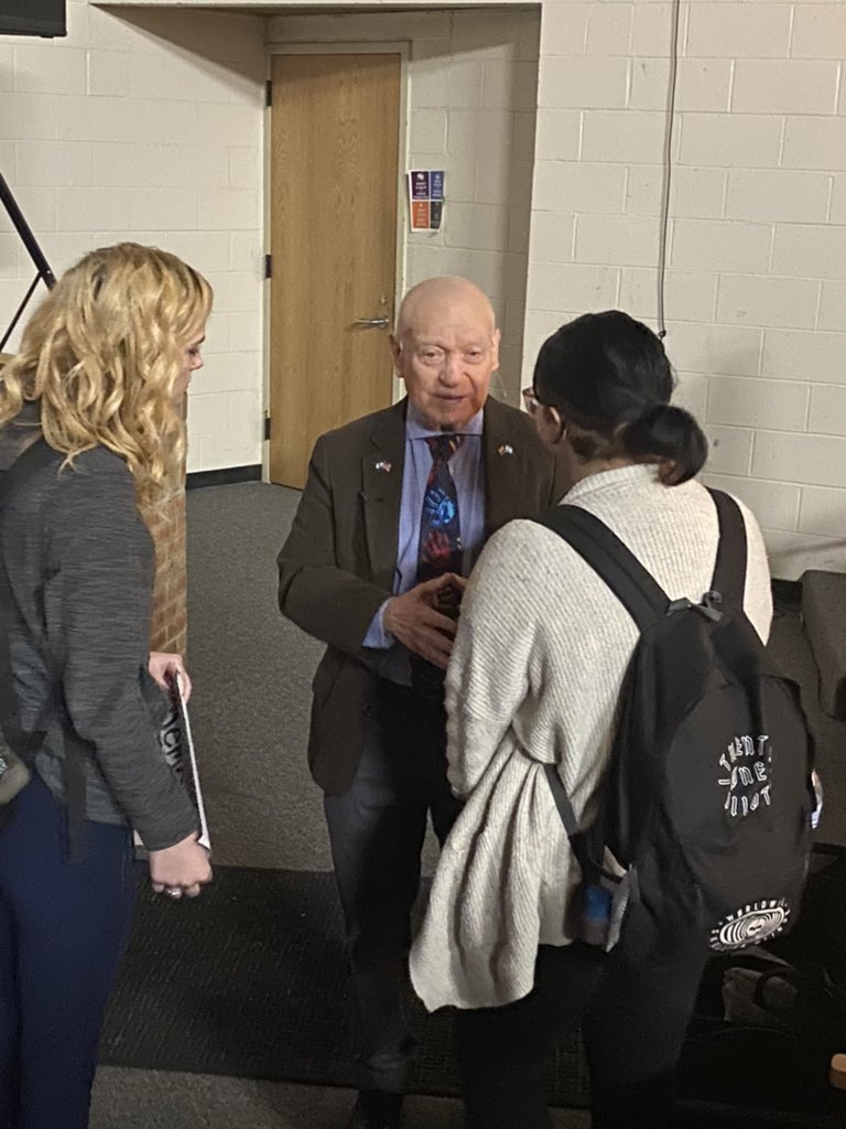 TheKCSD's tweet photo. Holocaust survivor Sami Steigmann spoke to students at Scott High School @shseagles today. He spoke about overcoming obstacles in life and the power of positive thinking. https://t.co/qoQOLVIBjv