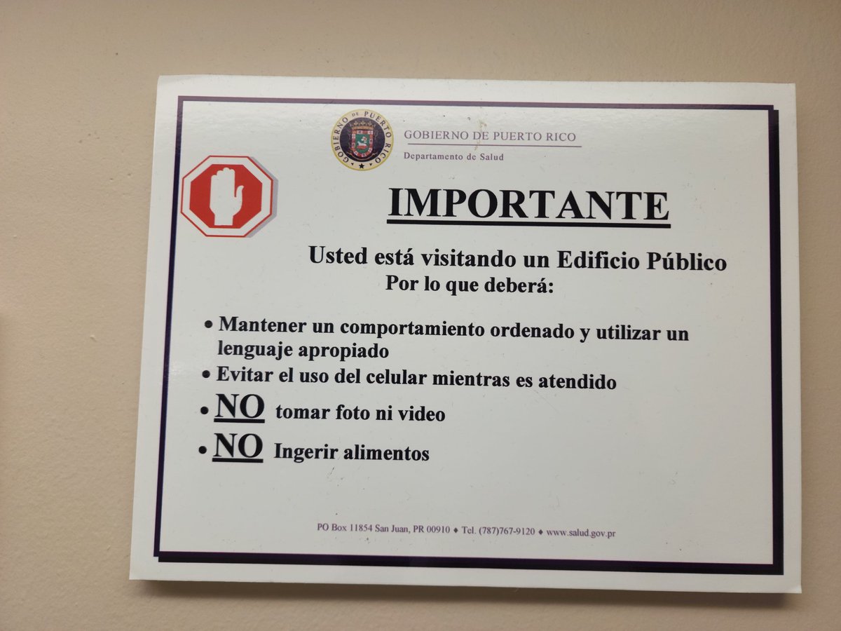 Entonces... ¿A cuenta de qué es que yo no puedo tomar fotos ni videos en un edificio público?