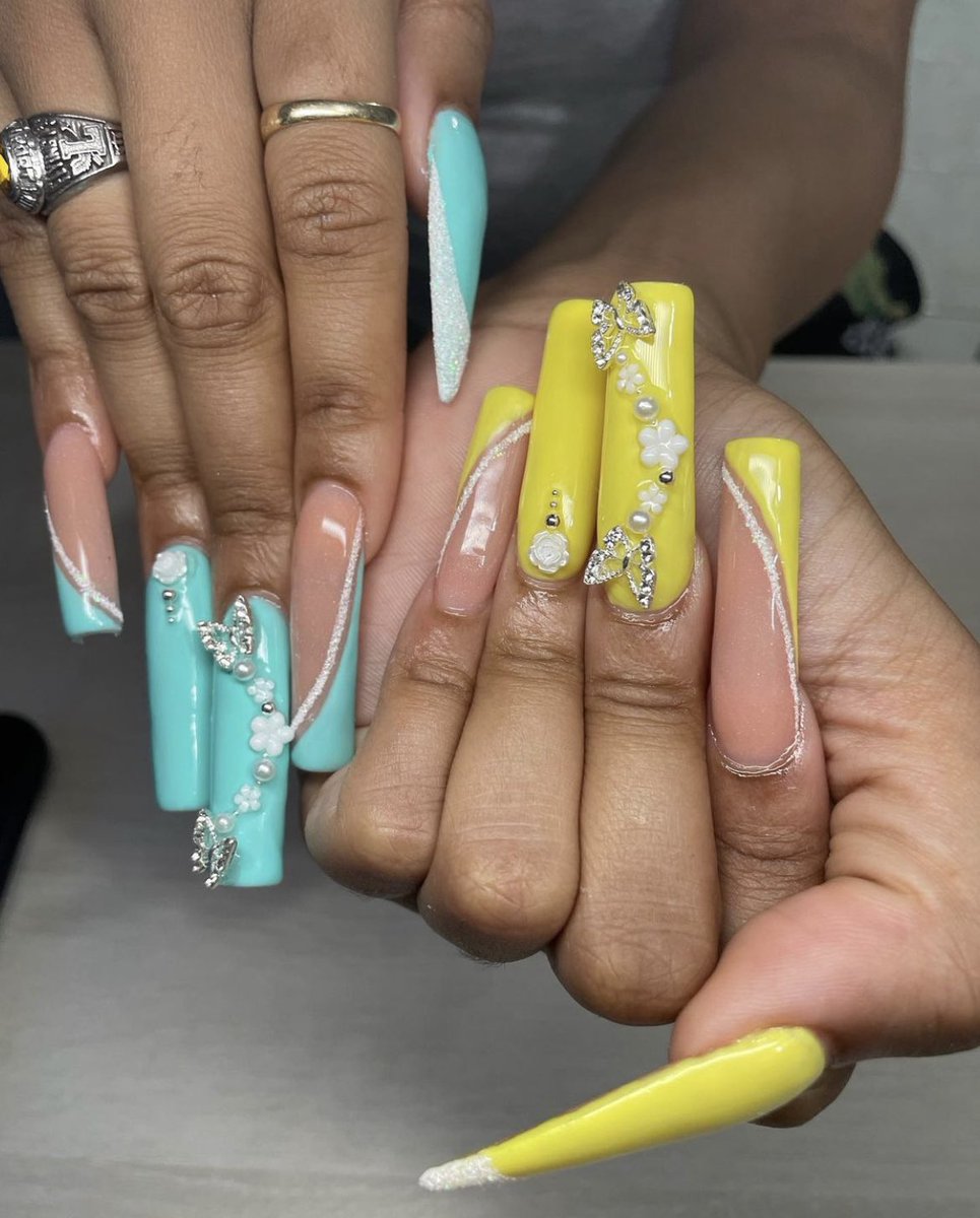 Nails by geli please like and repost so I can get my next client !!!