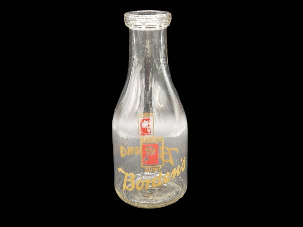 GreenKeyVintage's tweet photo. Excited to share the latest addition to my #etsy shop: Vintage Milk Bottle, Bordens Morning Glory, Vintage Kitchen Decor, Farmhouse Kitchen, Milk Bottle Vase https://t.co/ZHk815k23A #clear #housewarming #christmas #beige #vintagemilkbottle #bordensmilkbottle #morninggl https://t.co/BLxHsMyIRd