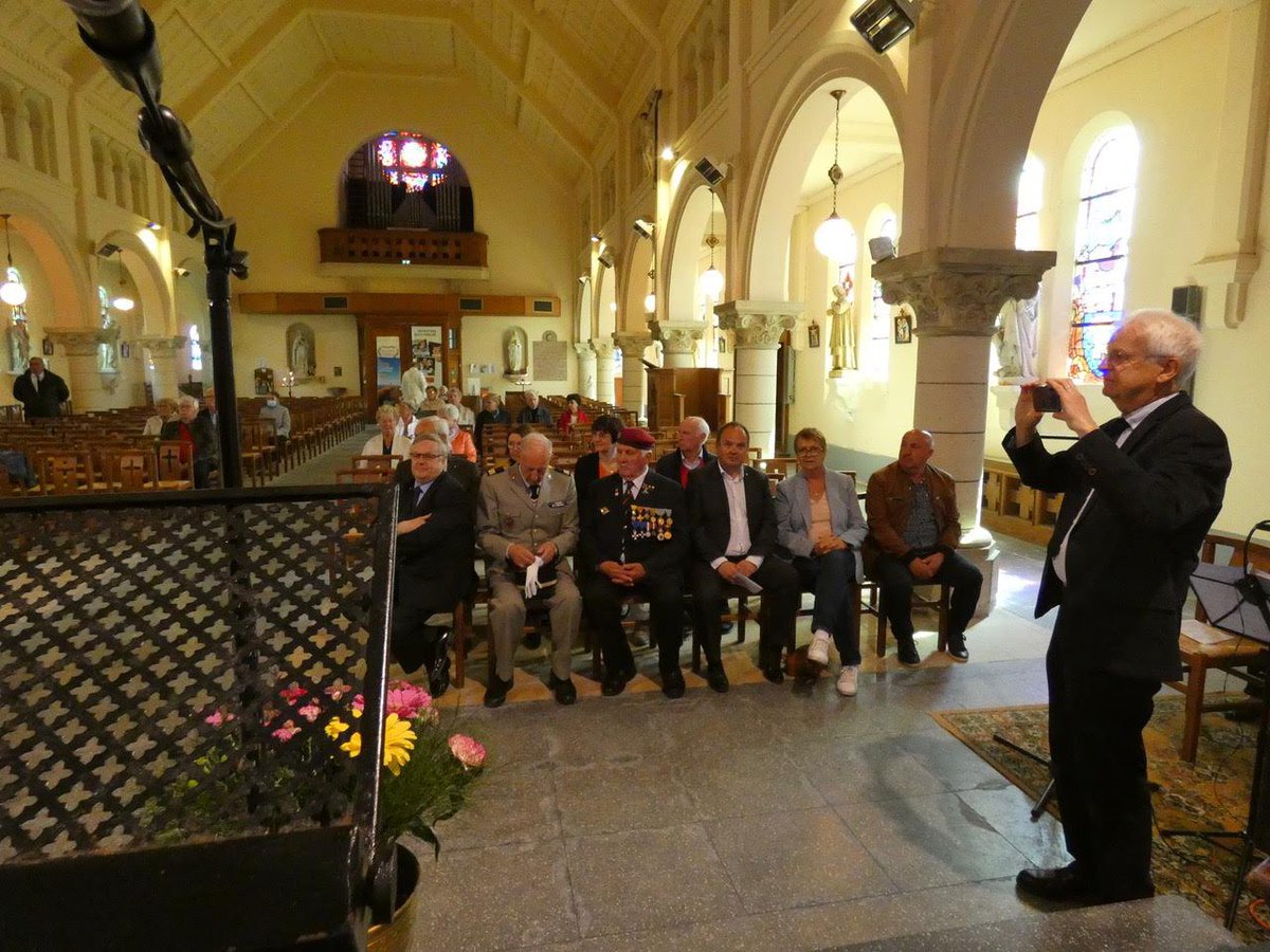 FredericDevos_'s tweet photo. Françoise Andries, maire déléguée de Ghyvelde et candidate suppléante était hier à la Ferme de Sainte Foy aux Moëres ainsi qu’aux commémorations de la fin de la Seconde guerre mondiale à l’occasion du 8 mai. Sur le terrain, nous sommes proches de vous. #Circo5914 #FredericDepute https://t.co/cWE0aX2Wfi