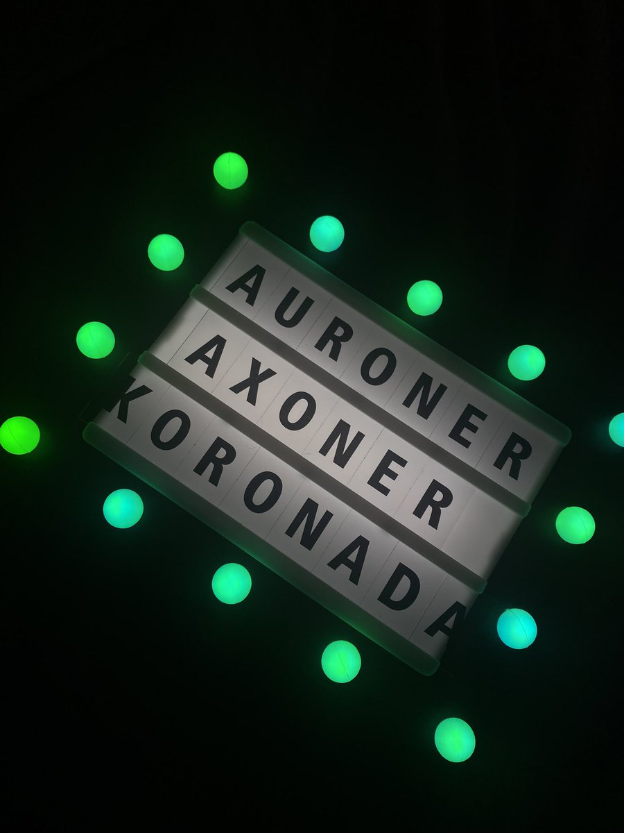 ariadna3056's tweet photo. pa decorar la habitación ❤️🩹🏡 #auroner #koronada #axoner @auronplay @aXoZerr @Karchezzz https://t.co/dWrhtS2wHQ