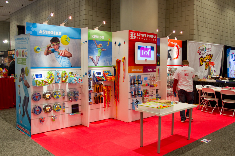 xyleawood's tweet photo. Are you looking for a #customexhibit supplier for a portable #tradeshowdisplay you can install yourself? Check out Xylea-Wood's premium lightweight easy to assemble #slatwall #boothdisplays! Exhibit Easier with Xylea-Wood! #boothdesign #EventProfs #merchandisingmadeeasy #slatwall https://t.co/JhAoU6ydn1