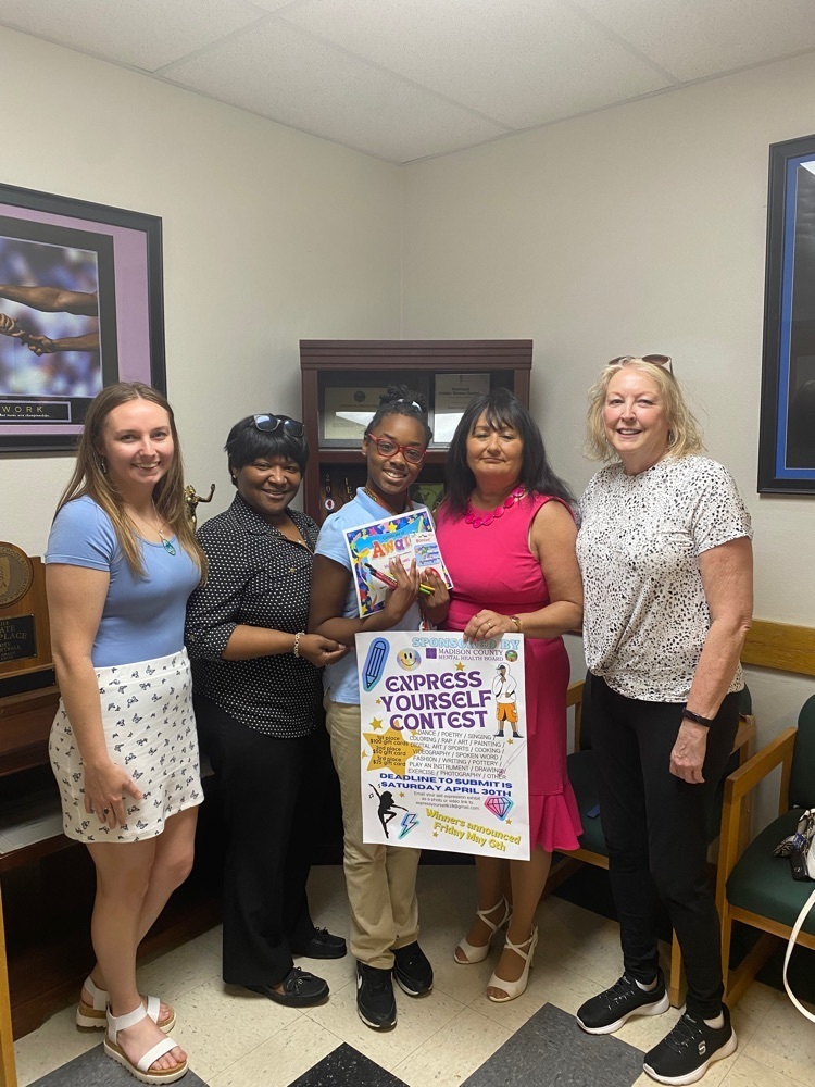 madisoncusd12's tweet photo. Congratulations to MJHS 6th grader McKenzie Jones. McKenzie won First Place in the Madison County Mental Health Board “Express Yourself Contest.” 

McKenzie we are so proud of you!! https://t.co/RyfHUhbgXk