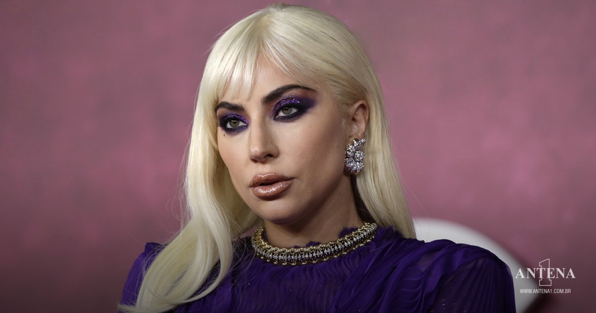 Antena_1's tweet photo. Lançamento no Big Hour: "Hold My Hand" de Lady Gaga
Confira: https://t.co/iFx9dHjTeV
#Antena1 #A1 #BigHour #Novidade #Musica #LadyGaga https://t.co/Mgaf0JfnP0