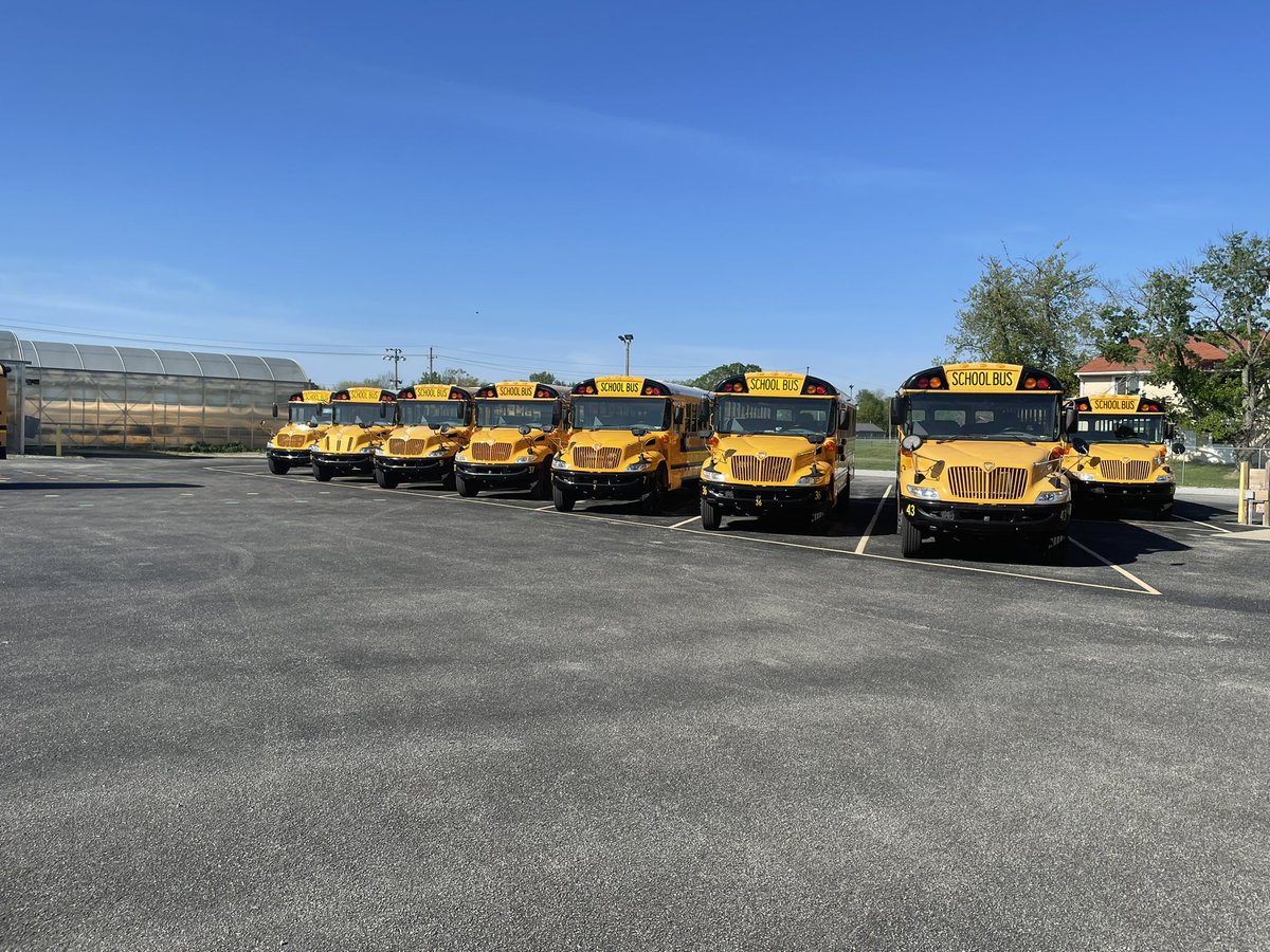 RCSChase's tweet photo. Thank you bus drivers for safely transporting our students to and from school each day. Since 3/1, our buses have safely transported students approximately 87,750 miles to and from school and passed their bus inspection on the first day attempt. #thankyourbusdriver https://t.co/02mXxgs4NG