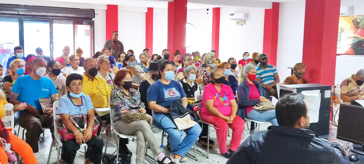 VP de Formación del PSUV tweet media