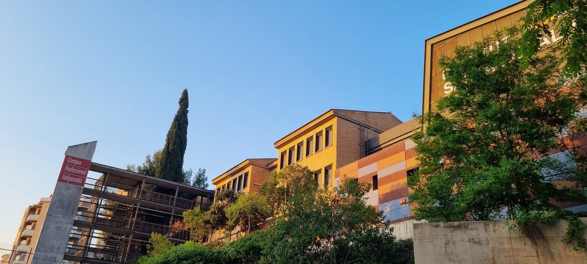 santirius's tweet image. Avui he donat un curs sobre "Instagram y les repercussions personals" a l'edifici Campus Universitari Vallparadís per alumnes de Realització Audiovisual del IES Santa Eulàlia i ha estat una sessió molt creativa.
Mostra del Coneixement del Servei d'Universitats de Terrassa.