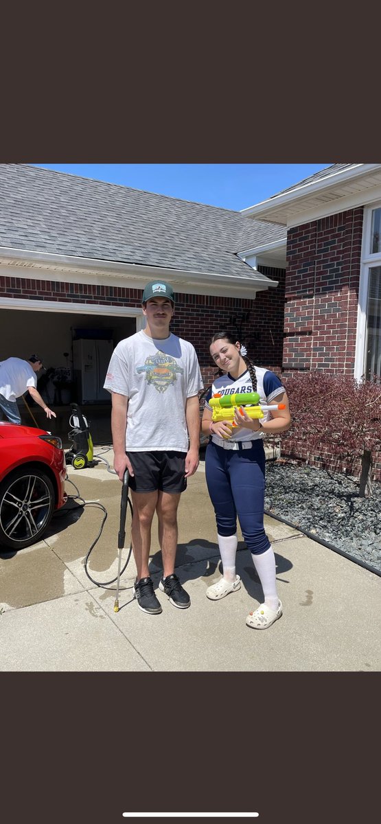 dhsWars2022's tweet photo. The Wetter the Better up 4-3 against against Wet and Furious after eliminating Jake A https://t.co/ss95sYqCIY