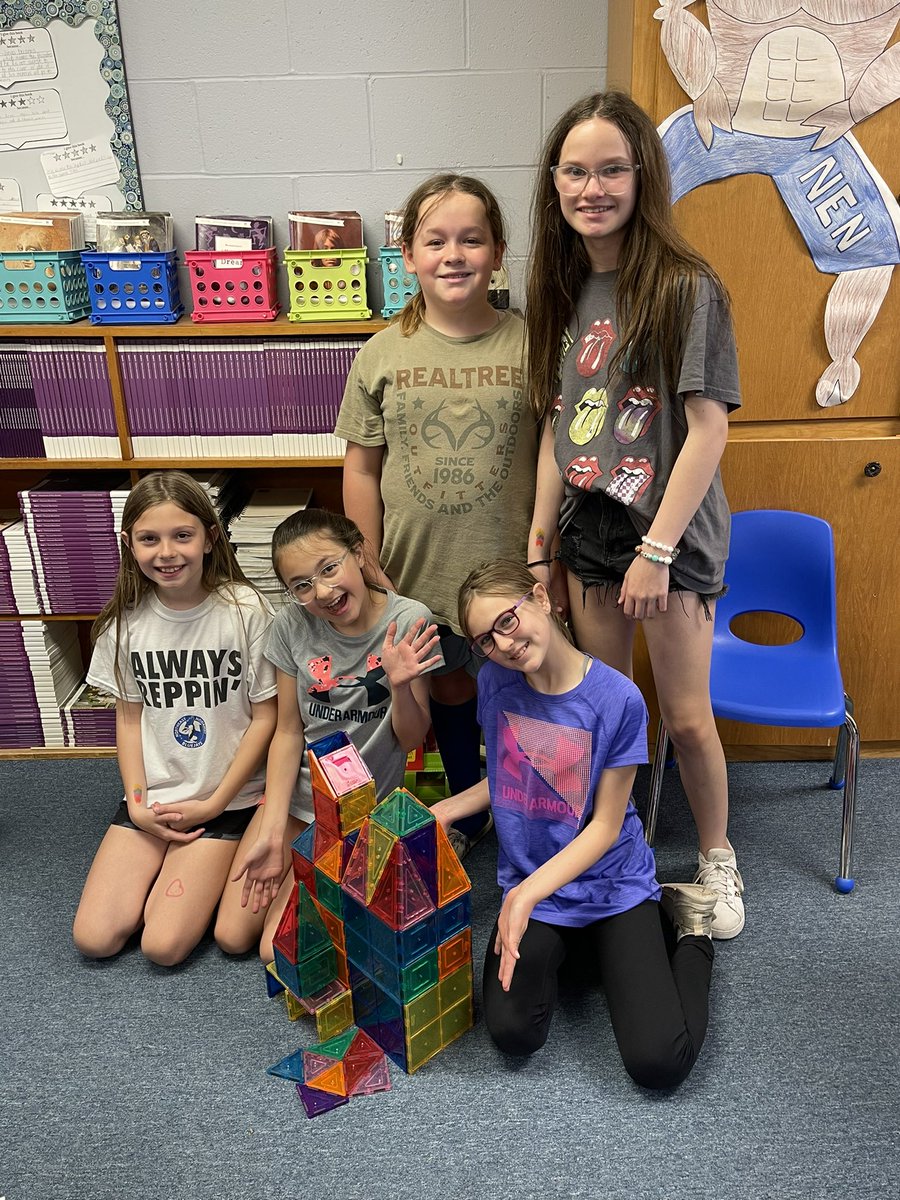 NEN5thgrade's tweet photo. You’re never too old for magnetiles! https://t.co/OmbghdAaUA