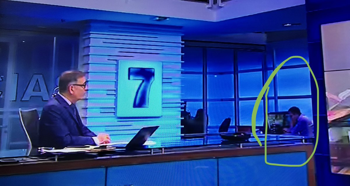 Paola_AB's tweet photo. Ignacio está horrorizado porque no es obligatorio del uso de mascarillas, pero eso no aplica para Canal7 https://t.co/Tmh02CuKpM