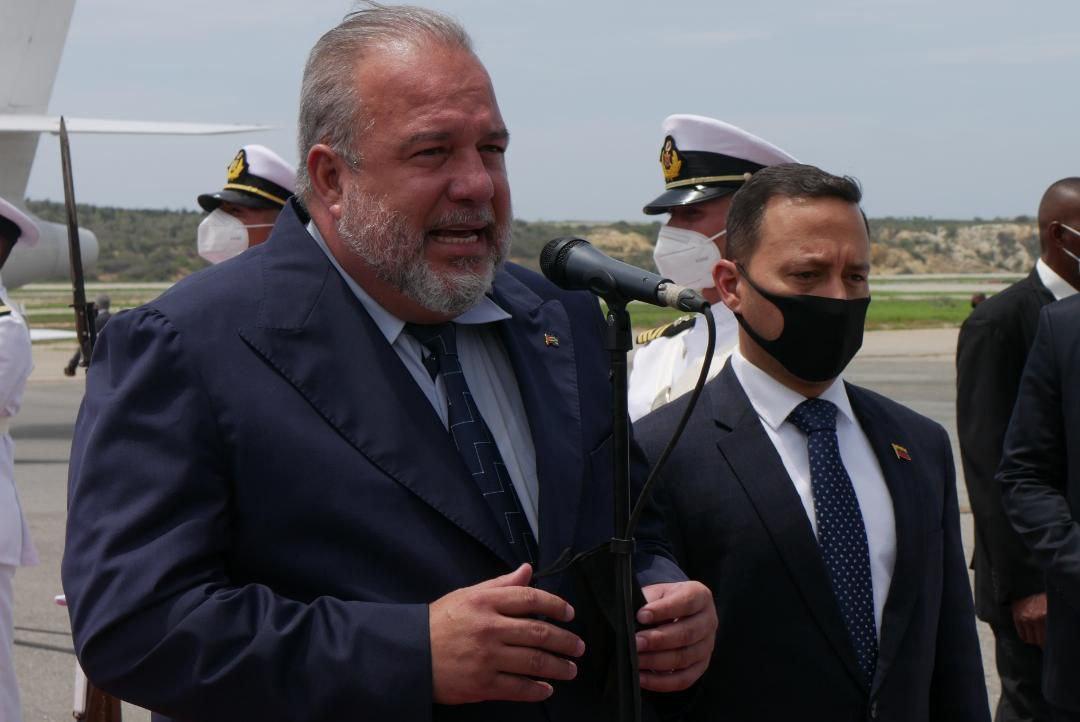 AlbaR_Alarcon's tweet photo. El miembro del Buró Político y Primer Ministro, Manuel Marrero Cruz, llegó a la República Bolivariana de Venezuela 🇻🇪, junto a la delegación que lo acompaña, para realizar una visita oficial que se extenderá hasta el próximo 11 de mayo.
#Mincex_Cuba https://t.co/UyRPL39HSm