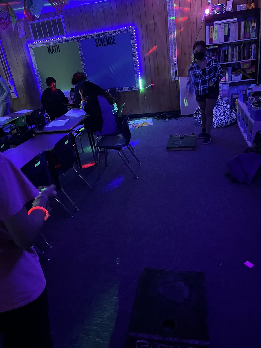 ashleyhann5th's tweet photo. Glow Games for STAAR Review!! We had a blast today, lots of learning mixed with a little fun! #ThisIsCNE #CNEReunited #NISDCNE #RootEdColoniesNorth https://t.co/HGJTiCuNod