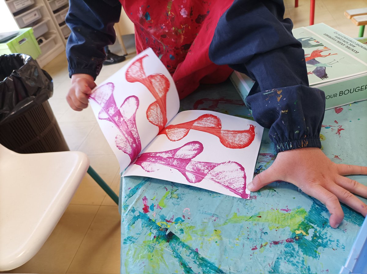 GS_Beruges's tweet photo. Nous réalisons de jolies fleurs avec des fils de laine et de la peinture. https://t.co/bMmujzytmj