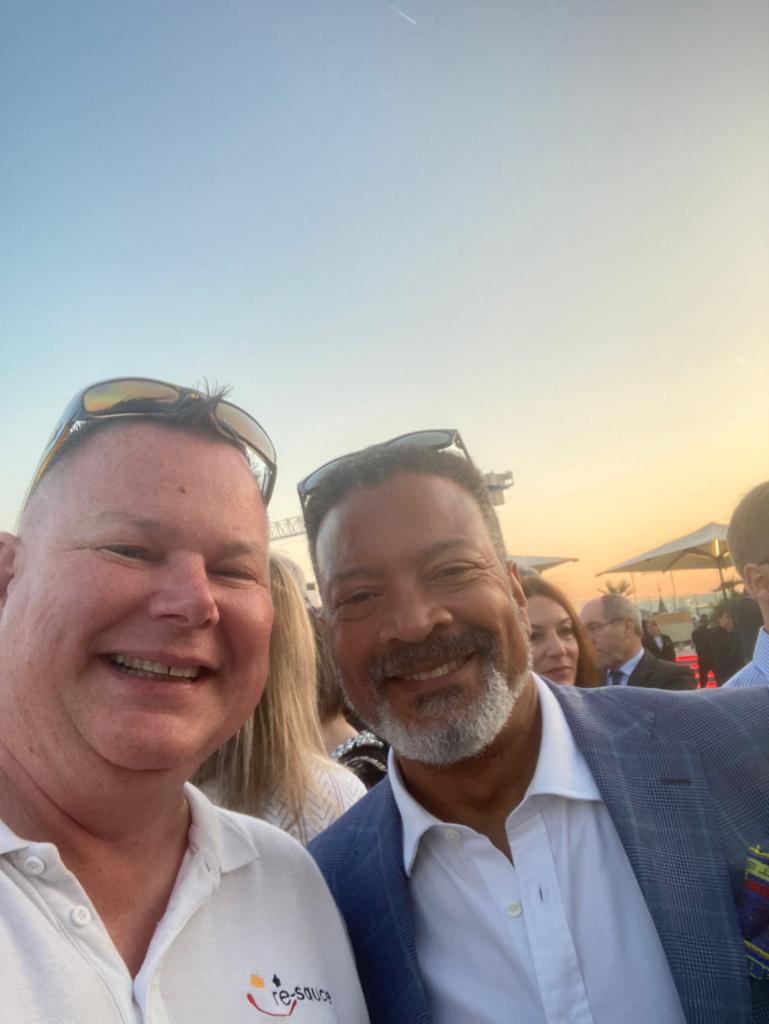 gordon_re_sauce's tweet photo. And here he is in the flesh! Me and Mike Blackman at the #ise Mapping Event! #ISEF2022 @ISE_Show #resauce #avtweeps https://t.co/Qwv5AfF4wZ