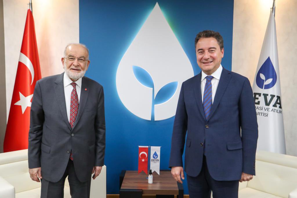 Saadet Partisi Genel Başkanı Sayın <a href="/T_Karamollaoglu/">Temel Karamollaoğlu</a>'nu genel merkezimizde ağırladık. Ziyaretinden dolayı kendisine teşekkür ediyorum.