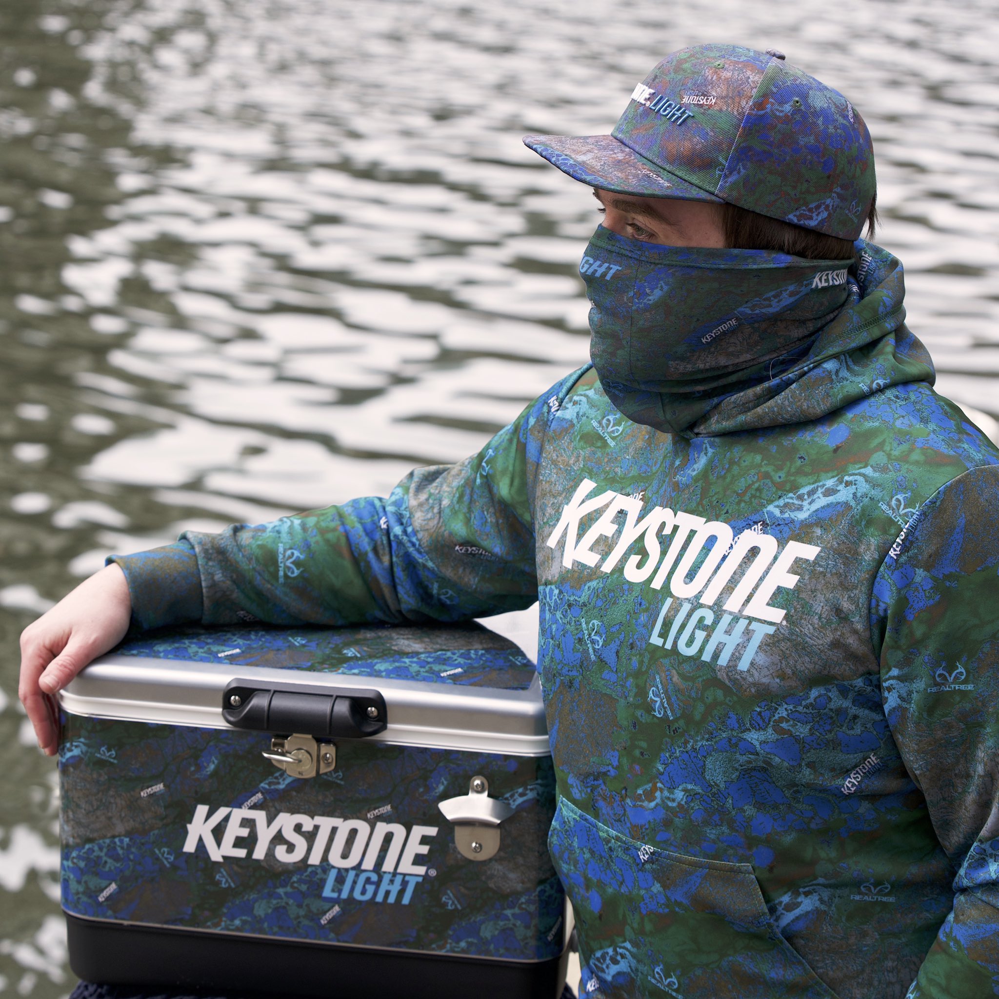 Keystone Light on X: Gear made to NOT be seen. But also TO be seen. If you  catch our drift. You could win some of the @realtreeoutdoors x Keystone  Light Summer Camo